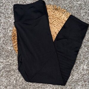 Size 12 NWOT Zyia Black Moto Leggings